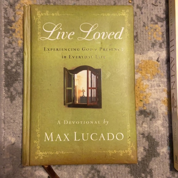 4 Book Bundle!!📚💖 - Picture 3 of 7